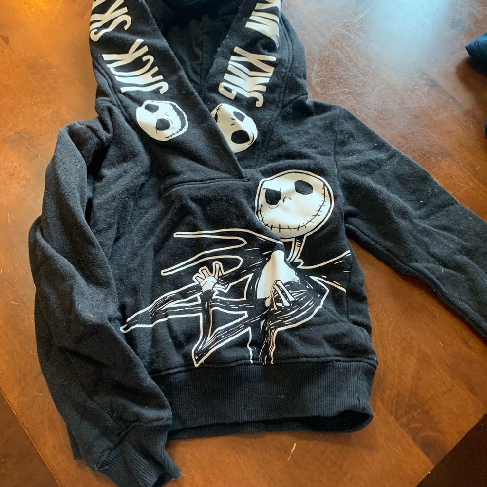 Boys kids size 5 sweatshirt jack the pumpkin king